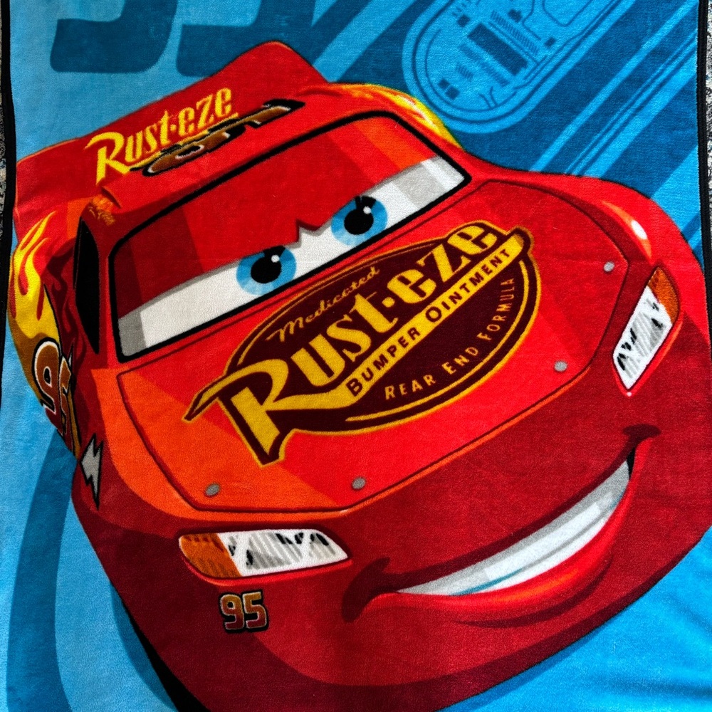 Disney Pixar Cars Red Lightning McQueen Blanket